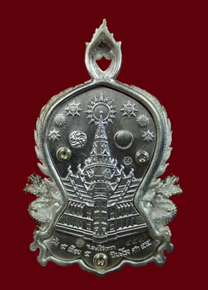 เหรียญพุทธศิลป์ฉลุ 3 ชิ้น หลวงพ่อโสธร จ.ฉะเชิงเทรา รุ่นเจริญพร ปี 2555 เนื้อเงิน พิมพ์ใหญ่ หมายเลข 449