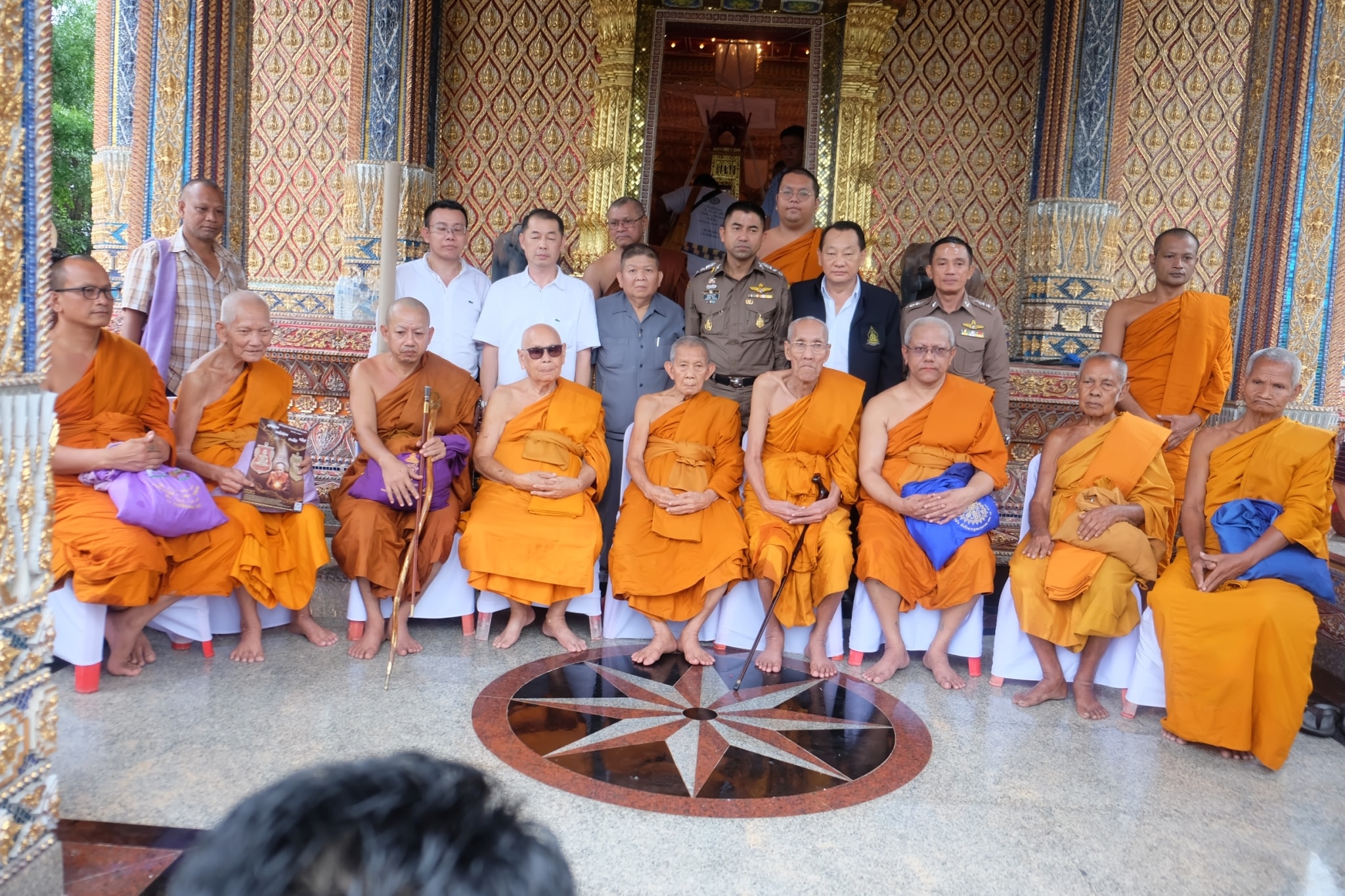 เหรียญหลวงพ่อทวด รุ่น"เจริญลาภ แคล้วคลาด ปราบไพรี ทวียศ"วัดพะโค๊ะ เนื้อทองแดงผิวไฟ..5