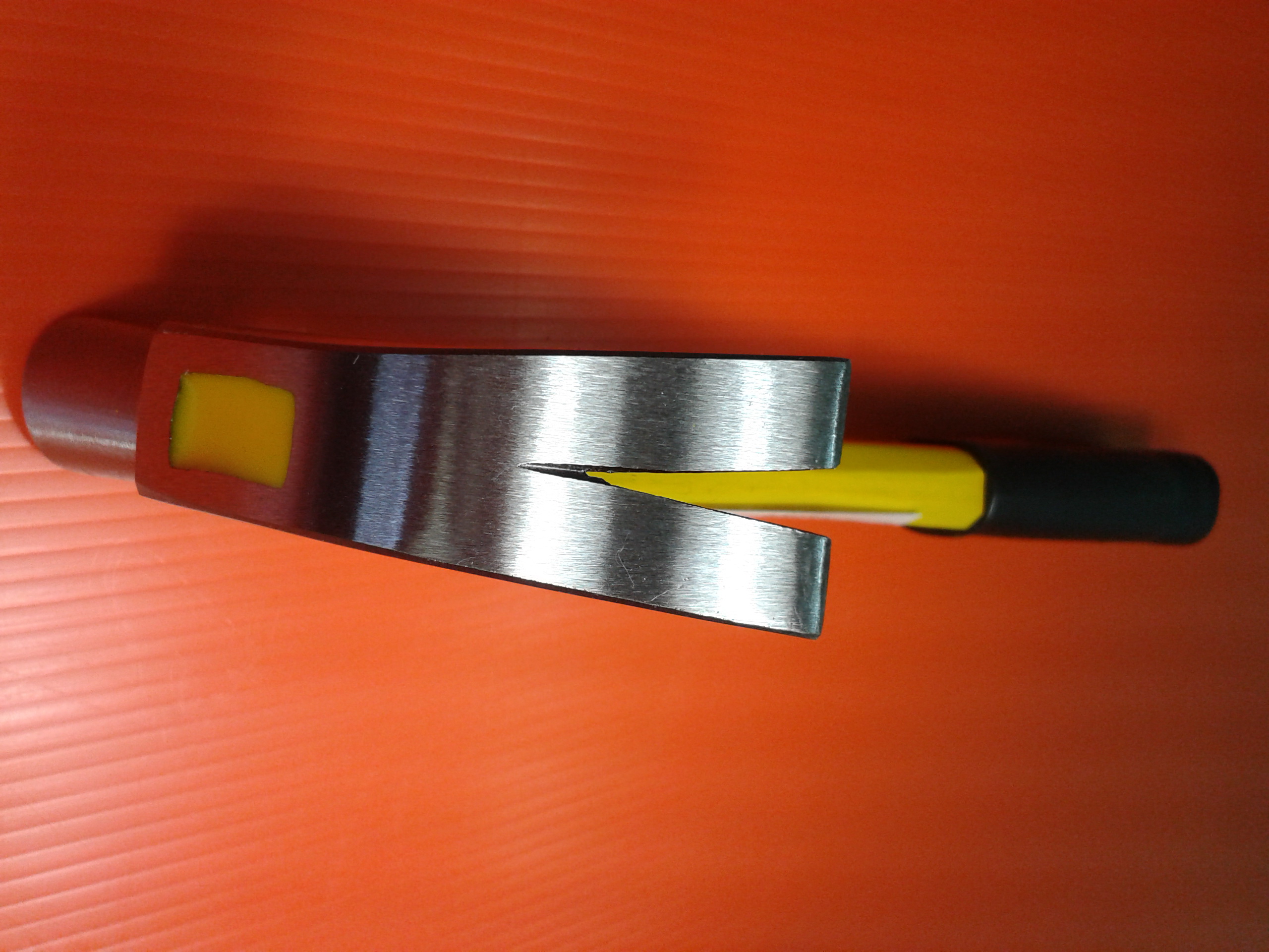 ค้อนหงอนด้ามไฟเบอร์ตราตา 18 มม. EYE BRAND