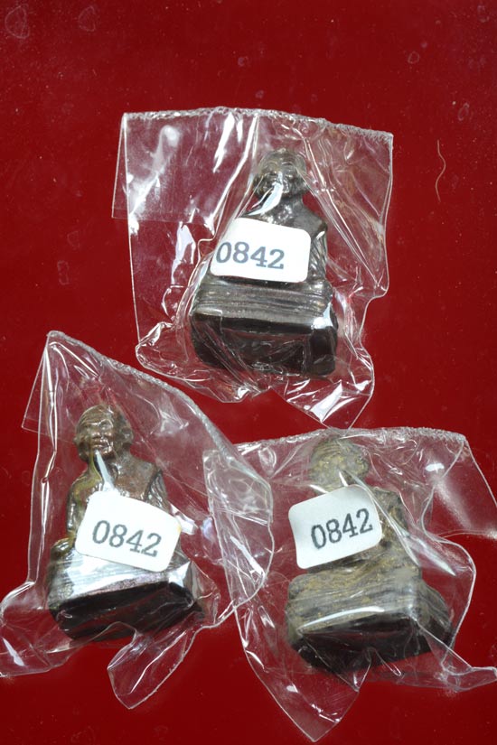 รูปหล่อโบราณหลวงปู่ทวด พิมพ์เบตงเลขใต้ฐานย้อนยุค วัดทรายขาว ปัตตานี