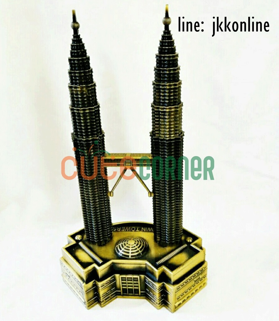 01707-โมเดลตึกแฝดเปโตรนาส 18 ซม - ฟรีค่าส่ง