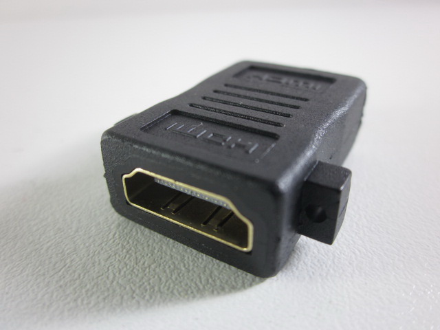 ตัวต่อกลาง HDMI มีหูล็อคน็อด
