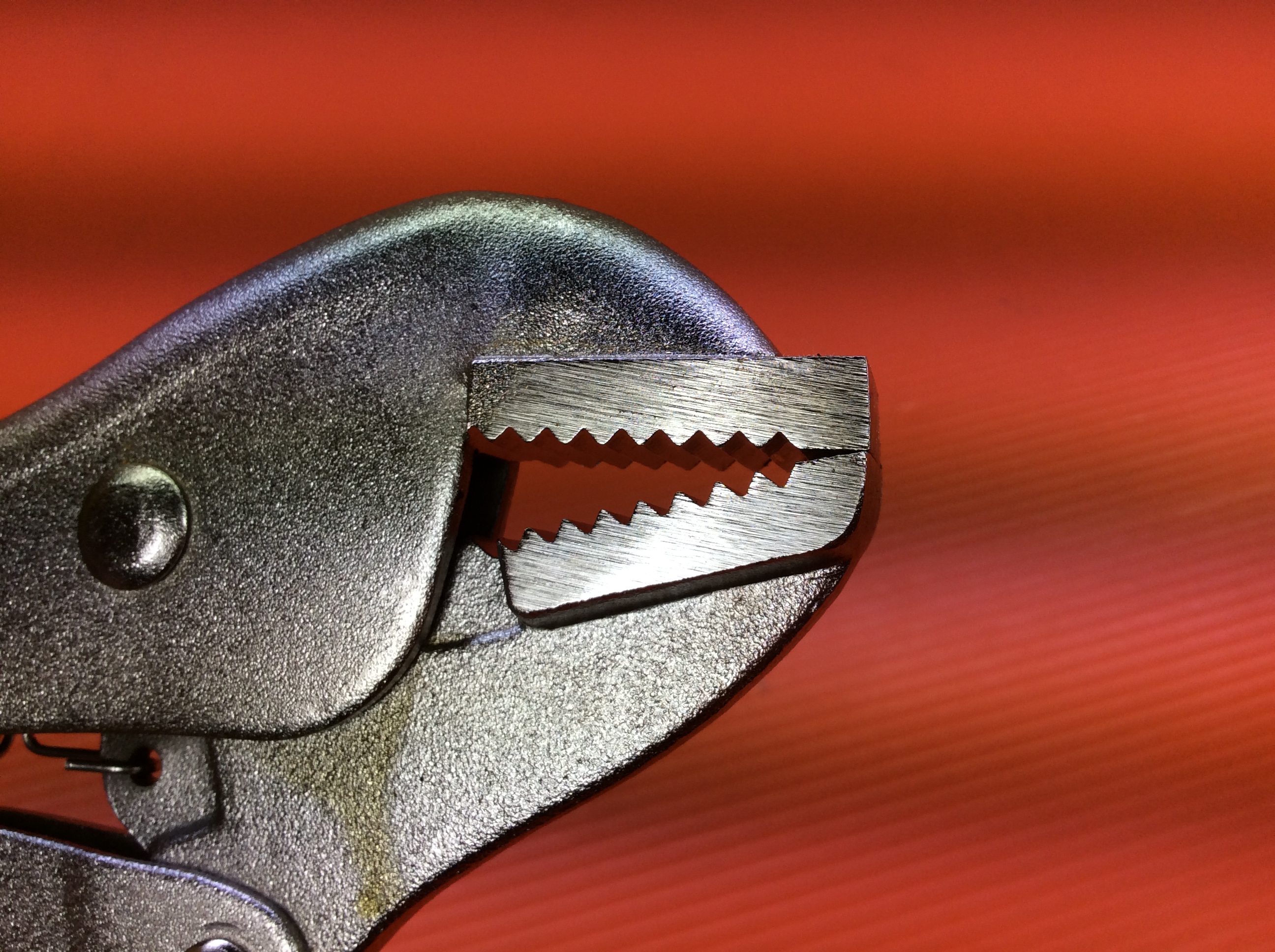 คีมล็อคตราตา ( 10 นิ้ว ) EYE BRAND