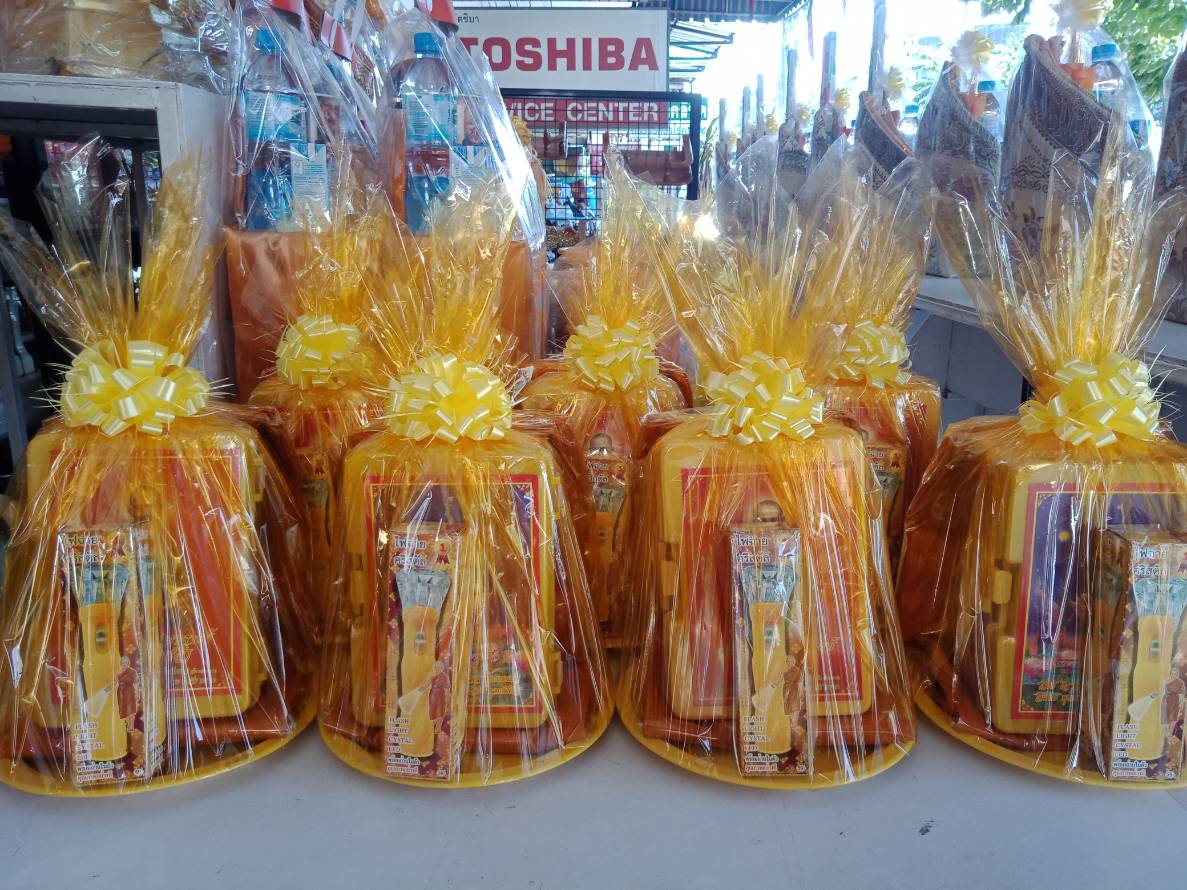 สังฆทานราคาถูก (ถุงแก้ว)