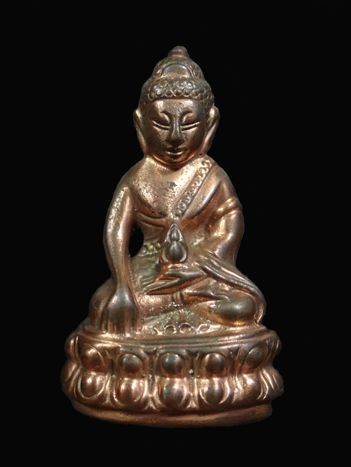 พระกริ่งจักรพรรดิ (กริ่งดัง) วัดสุทัศน์ กรุงเทพ ปี 2545 เนื้อนวะโลหะ หมายเลข 2281 ใต้ฐานตอกโค๊ตคำว่า "โอภาโส" และ "สว่างไสว" พร้อมกล่องปละปลอกกระดาษเดิมครับ