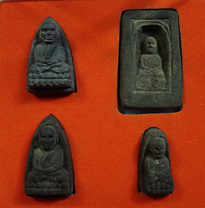 หลวงปู่ทวดพิมพ์2497 ย้อนยุค วัดทรายขาว ปัตตานี ปี 2558 รุ่นนิรันตราย เนื้อว่านคลุกรัก พิมพ์กลักไม้ขีด พิมพ์กรรมการ พิมพ์ใหญ่ พิมพ์พระรอด