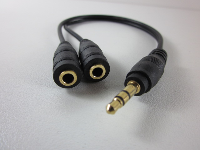 แจ๊คแปลงช่องหูฟัง 3.5mm 1ออก2 แบบสายพลาสติก สีดำ