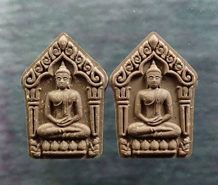 * 2 องค์ * พระขุนแผนผงพรายกุมาร (รุ่นแรก) รุ่นเศรษฐีบูรพา หลวงปู่บัว ถามโก ปลุกเสกเดี่ยว ณ วัดศรีบูรพาราม จ.ตราด ที่ระฤกกฐิน 2559 วัดอีแงว จ.จันทบุรี เนื้อผงพราย พร้อมกล่องเดิม ขนาดพระสูง 3.9 ซ.ม.