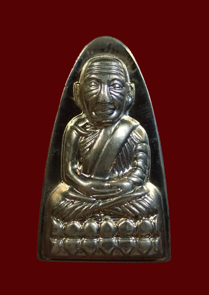 หลวงพ่อทวดหลังหนังสือ พิมพ์ใหญ่ รุ่นเสาร์5 มหาสิทธิโชค ปี 2553 เนื้ออัลปาก้า หมายเลข 4360