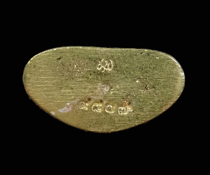 สมเด็จพระพุทธชินราช (นางพญาเรือนแก้ว) รุ่นประวัติศาสตร์ธงชัยจอมราชันย์ วัดนางพญา พิษณุโลก ปี 2563 เนื้อทองระฆัง หมายเลข 9807 พร้อมกล่องเดิม