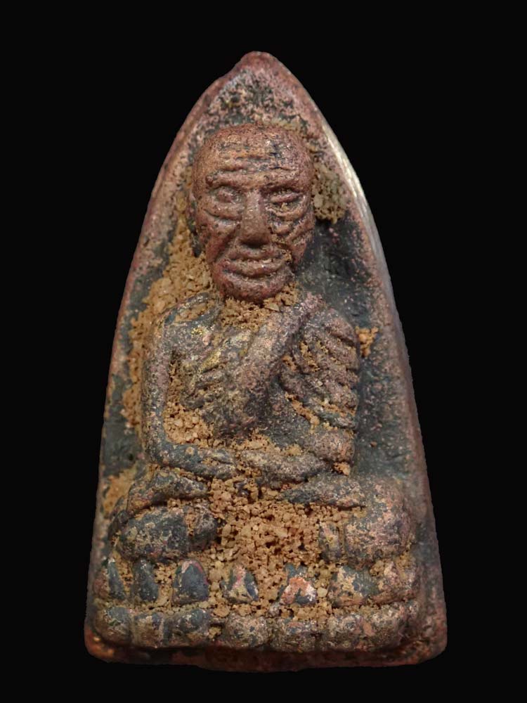 หลวงพ่อทวดหล่อโบราณหล่อเทดินไทย (รุ่นแรก) หลวงพ่อรวย วัดตะโก จ.อยุธยา ปี 2556 รุ่นรวยนิรันตราย เนื้อนวะโลหะหล่อโบราณเทดินไทย ตอกโค๊ต ทวด/รวย และโค๊ต ท (โค๊ตทหาร) หมายเลข 813