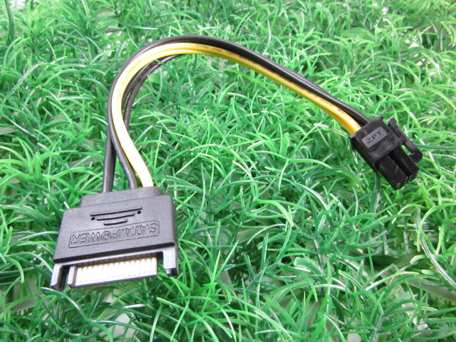 สายต่อเพิ่มไฟการ์ดจอ (Sata to 6Pin)