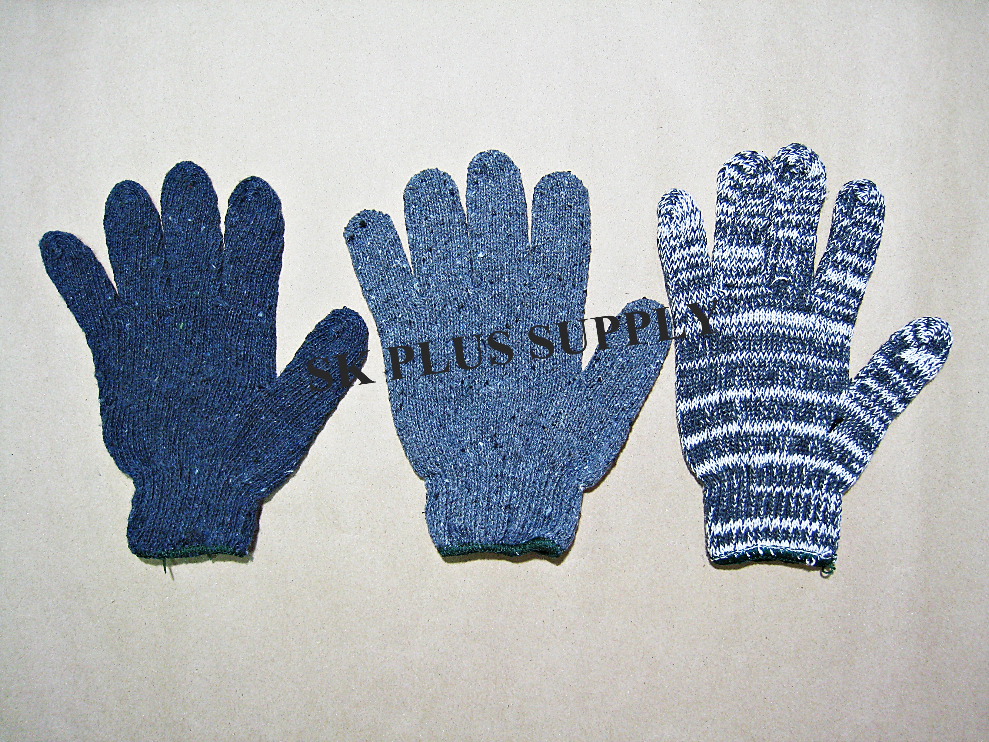 ถุงมือผ้าทอสีขาว, สีเทา