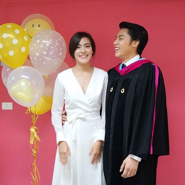 ลูกโป่งรับปริญญา,ลูกโป่งเรียนจบ