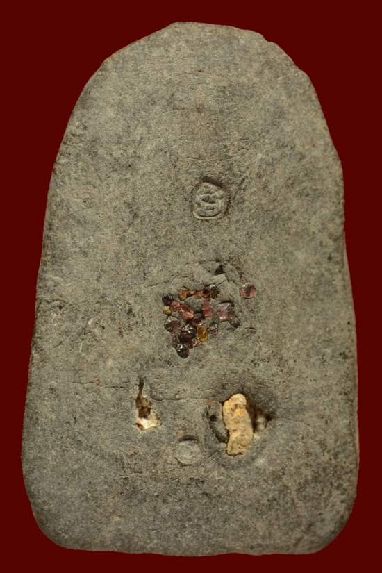 หลวงพ่อทวด รุ่นเลื่อนสมณศักดิ์ พิมพ์ตัวด้วงซุ้มกอ กรรมการ 2 โค๊ต พ.ศ.2545