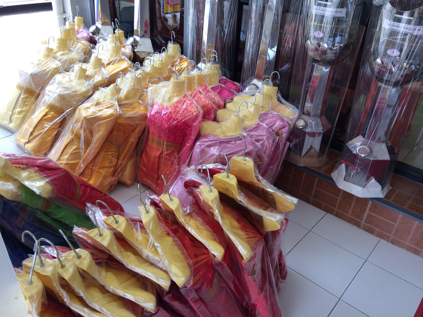 ชุดไทยแก้บน (มีหุ่น+เครื่องประดับ) *รุ่นขายดีอันดับ 1