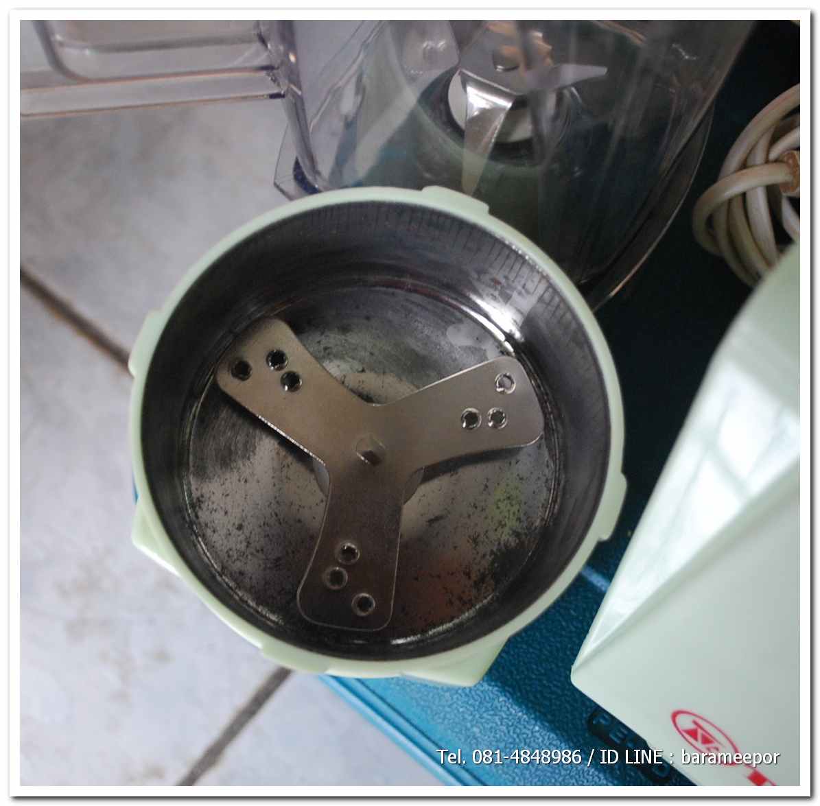 เครื่องปั่น TANIN รุ่น TN-888 3 IN 1 ของใหม่เก่าเก็บ สภาพดี พร้อมใช้ อุปกรณ์ครบ พร้อมกล่องเดิมๆ