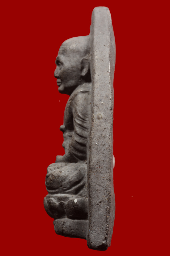 พิมพ์จัมโบ้พิเศษ หลวงพ่อทวด เนื้อว่าน รุ่นสร้างศูนย์ศิลปาชีพพิเศษ จ.ปัตตานี พ.ศ. 2537