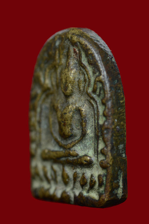 เหรียญหล่อโสฬสมงคล พิมพ์ซุ้มกอ วัดแหลมทราย จ.สงขลา พ.ศ.2485