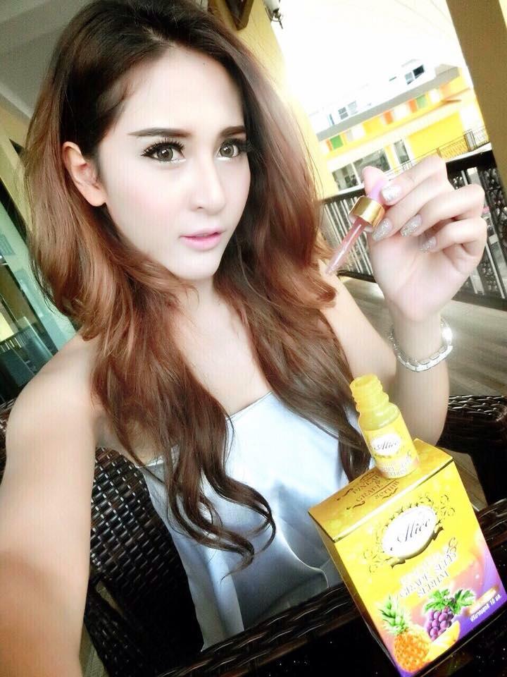 Alice เซรั่มสับปะรด เม็ดองุ่น Pineapple Grape Serum by Alice