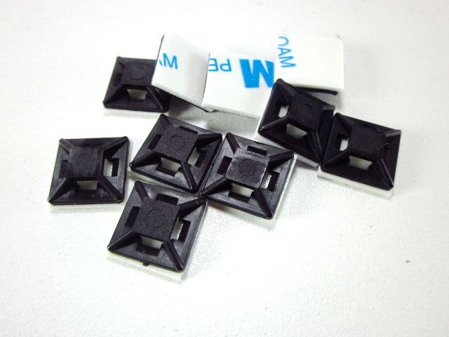 ที่รัดสายติดผนัง แบบเหลี่ยม ขนาด 1.25 cm. สีดำ เทปกาว 3M จำนวน 100ตัว