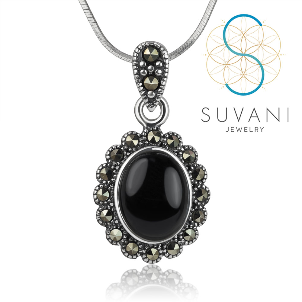 SUVANI เงินแท้ 92.5 % จี้หินโอนิกซ์ (Onyx) หินสีดำ ประดับด้วยมาร์คาไซท์ล้อมรอบ จี้พร้อมสร้อยคอ เครื่องประดับเงินแท้