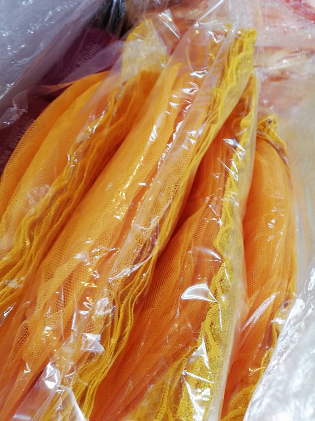 ถุงตาข่ายทอง