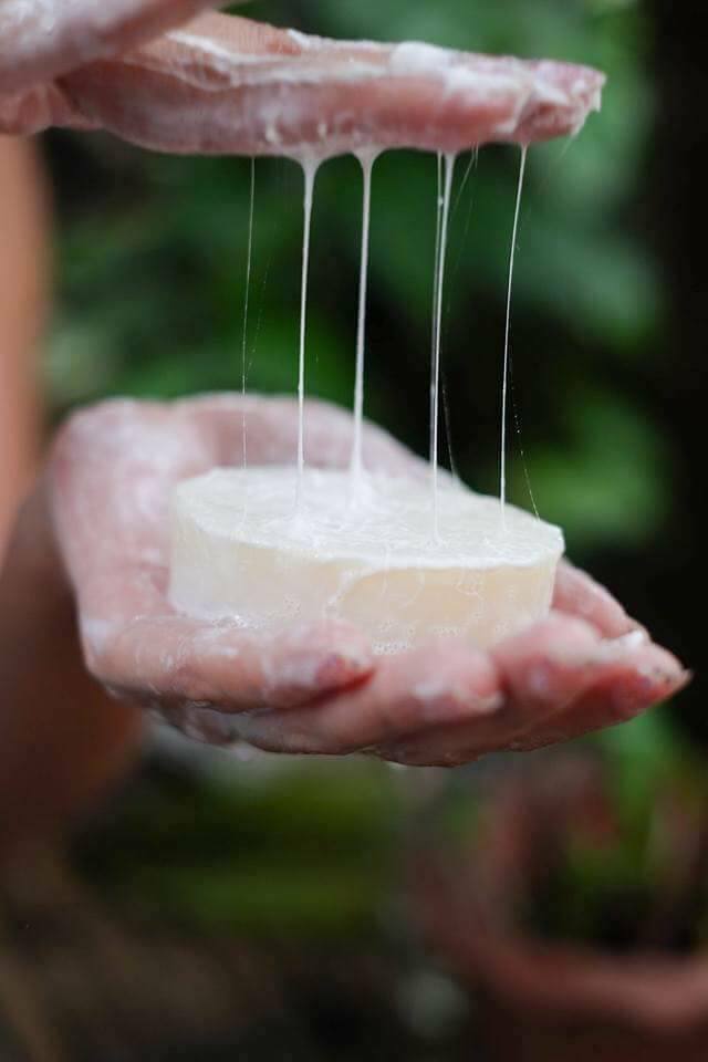 RAN SILKY COCOON SOAP รัน ซิ้ลกี้ โคคูน โซพ สบู่ใยไหมญี่ปุ่น