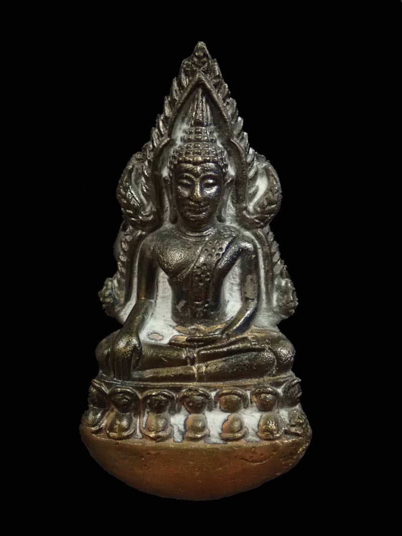 รูปหล่อพระพุทธชินราช หลวงพ่อแช่ม วัดสำนักตะกร้อ นครราชสีมา ปี 2541 (หลวงพ่อคูณปลุกเสก) เนื้อโลหะผสม (พร้อมบัตรรับรองพระแท้)