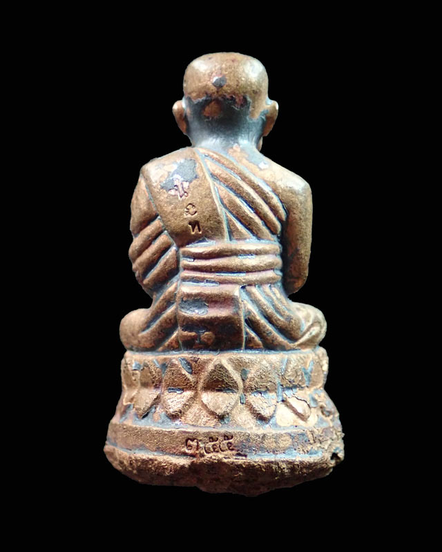 รูปหล่อเบ้าทุบเบิกฤกษ์หลวงพ่อทวด อาจารย์ทอง วัดสำเภาเชย ปี 2549 รุ่นพระธาตุเจดีย์ เนื้อนวะโลหะ หมายเลข 355