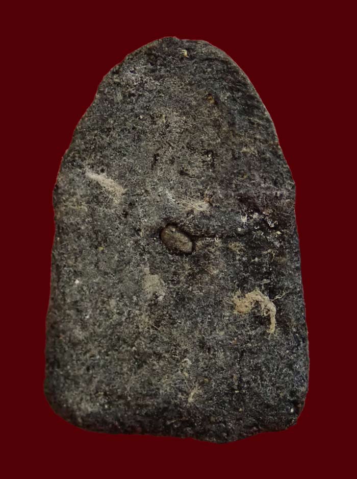 หลวงปู่ทวด รุ่นวิเศษ60 พิมพ์ใหญ่ เนื้อว่านฝังเม็ดข้าวสารดำ อาจารย์นอง วัดทรายขาว ปัตตานี ปลุกเสก ปี 2541