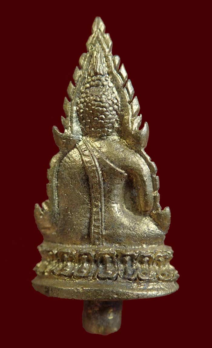 พระยอดธงพระพุทธชินราช หลวงปู่แขก วัดสุนทร์ประดิษฐ์ จ.พิษณุโลก ปี 2553 รุ่นเสาร์5 เนื้อทองผสม "ตอกโค๊ต เสาร์๕"