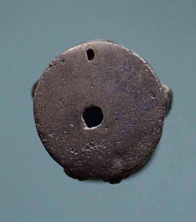 *พิมพ์ใหญ่* พระปิดตามหาอุตม์ มหาลาภ มหาเสน่ห์ มหานิยม รุ่นทอง 93 อาจารย์ทอง วัดสำเภาเชย ปี 2553 เนื้อเมฆสิทธิ์ พิมพ์ใหญ่ สูง 3 ซ.ม. หมายเลข ๓๘๖