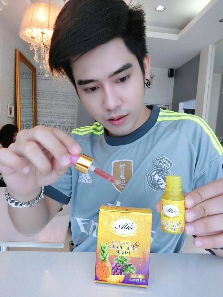 Alice เซรั่มสับปะรด เม็ดองุ่น Pineapple Grape Serum by Alice
