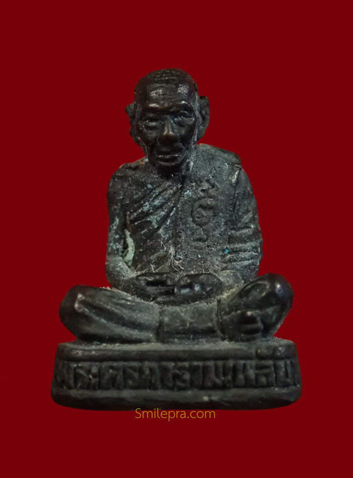 รูปหล่อรุ่นแรกพระครูการาม (หลวงพ่อพลับ) วัดชายคลอง พัทลุง สร้างเนื่องในอายุ 99 ปี พ.ศ. 2537