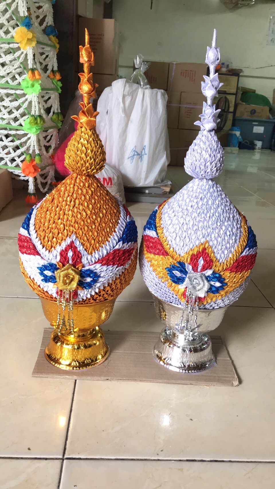 พุ่มผ้า (ยอดตุ้ม/ยอดฉัตร)