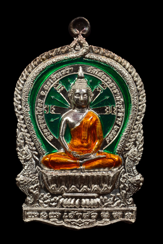 เนื้อเงินลงยาเขียว..เหรียญเจ้าสัวหลวงพ่อโสธร รุ่น 9 ทศวรรษ