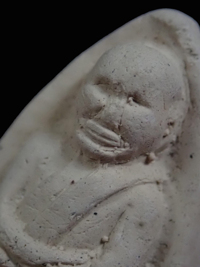 หลวงพ่อทวด พิมพ์ใหญ่ รุ่นเลื่อนสมณศักดิ์ อาจารย์ทอง วัดสำเภาเชย ปี 2545 เนื้อผงพุทธคุณฝังเม็ดผงบางขุนพรหม