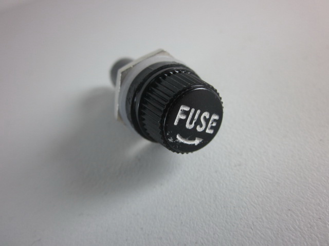 กระบอกใส่ฟิวส์ติดแท่น ขนาด20mm