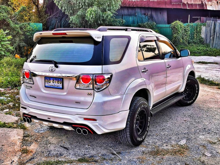 ชุดแต่งสเกิร์ต FORTUNER 2011-2014 MDP v1