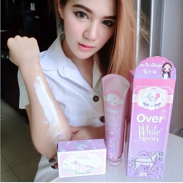 Over White Neon by Mn โอเวอร์ ไวท์ นีออน โลชั่นนีออน ปรับผิวเรียบเรียน กระจ่างใส ราคา 280 บาท