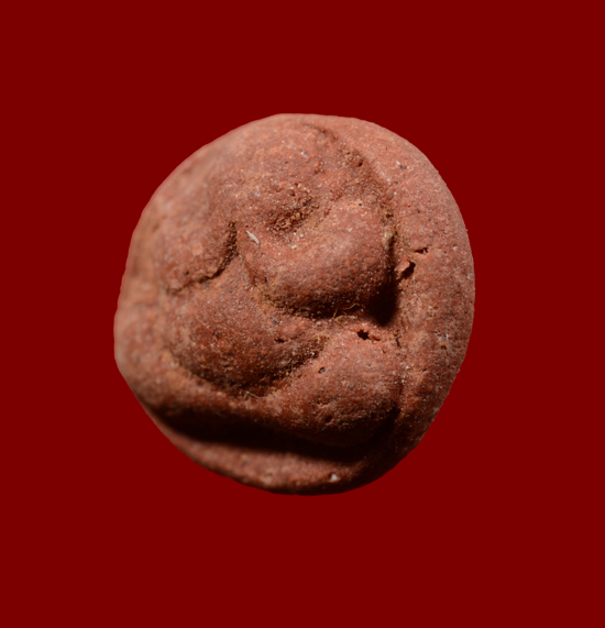 พระปิดตาเม็ดกระดุมพ่อท่านคลิ้ง พ.ศ. 2523 (สร้าง 1,000 องค์) หายากครับ