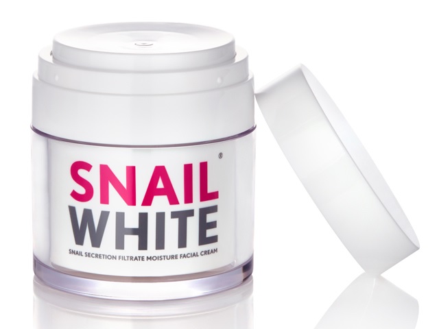 Snail White Cream 50g. ครีมเมือกหอยทาก ที่ดาราหลายคนใช้ ช่วยให้ใบหน้า ขาวกระจ่างใส อย่างเป็นธรรมชาติ