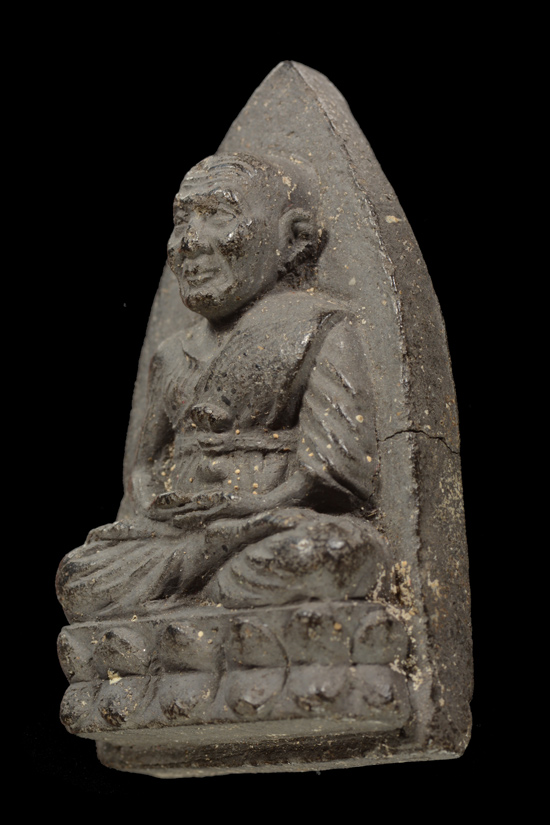 หายาก..หลวงพ่อทวด เนื้อว่าน รุ่นสร้างศูนย์ศิลปาชีพพิเศษ จ.ปัตตานี พ.ศ. 2537 พิมพ์จัมโบ้