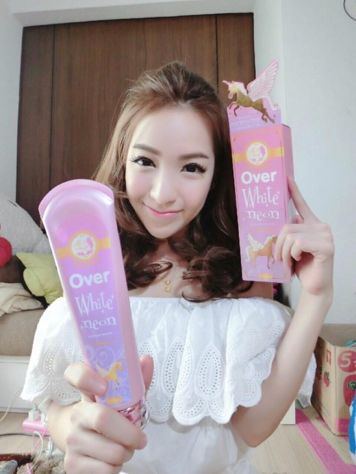 Over White Neon by Mn โอเวอร์ ไวท์ นีออน โลชั่นนีออน ปรับผิวเรียบเรียน กระจ่างใส ราคา 280 บาท