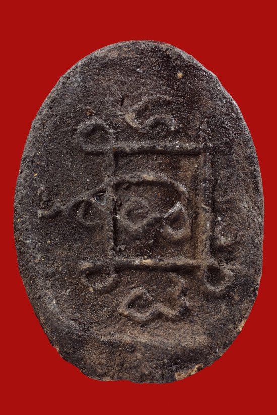 หลวงพ่อทวดเนื้อว่าน วัดสุวรรณคีรี พิมพ์รูปไข่ พ.ศ.2505