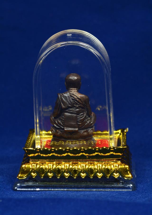 "ตั้งบูชาหน้ารถ พระผ่านพิธีปลุกเสก พร้อมกรอบแก้วอคิลิค" รูปหล่อลอยองค์บัวรอบ (ฐานคชสาร) หลวงพ่อทวด พ่อท่านเขียว วัดห้วยเงาะ ปัตตานี รุ่นกลันตัน54 ปี 2554 เนื้อทองแดงเถือนอุดกริ่ง พระสูง 3 ซ.ม.