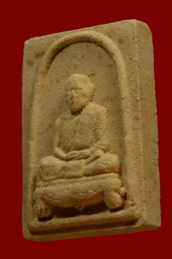 พระเนื้อผงพรายกุมาร หลวงปู่ทิม ครบรอบ 122 ปี วัดละหารไร่ พ.ศ.2544