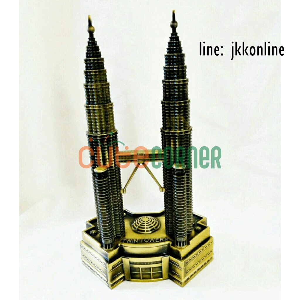 01707-โมเดลตึกแฝดเปโตรนาส 18 ซม - ฟรีค่าส่ง