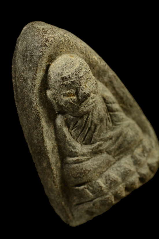 หลวงพ่อทวด รุ่นเลื่อนสมณศักดิ์ พิมพ์ตัวด้วงซุ้มกอ กรรมการ 2 โค๊ต พ.ศ.2545